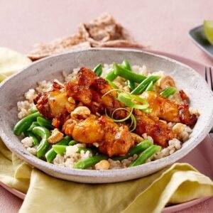 Cashew Satay Chicken with Brown Rice & Green Beans