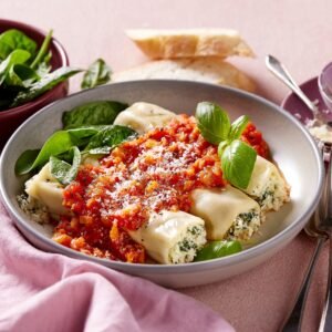 Spinach & Ricotta Cannelloni with Napoli Sauce